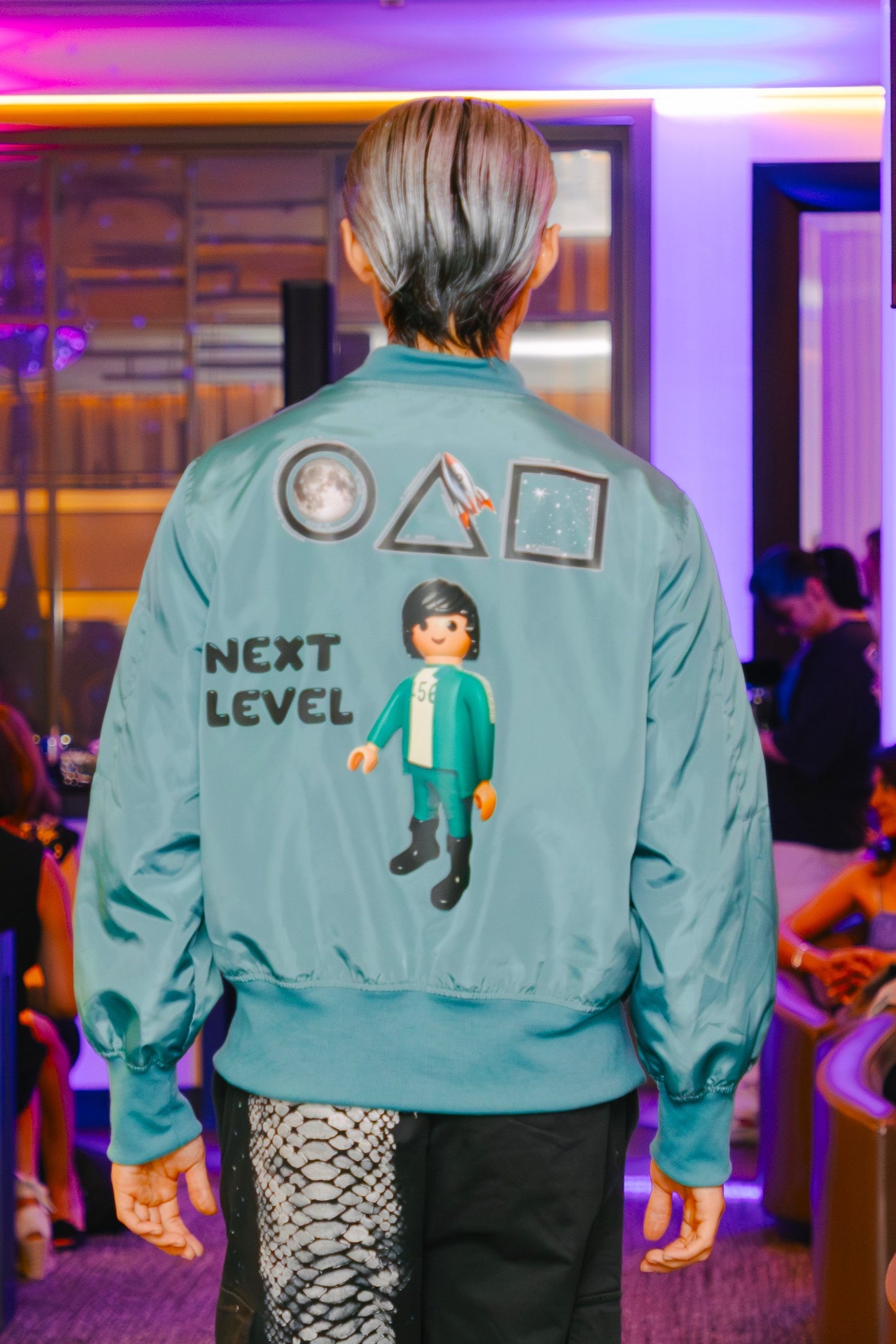 Bomberjacke light “Moon Hero”, smaragdgrün, Größe M