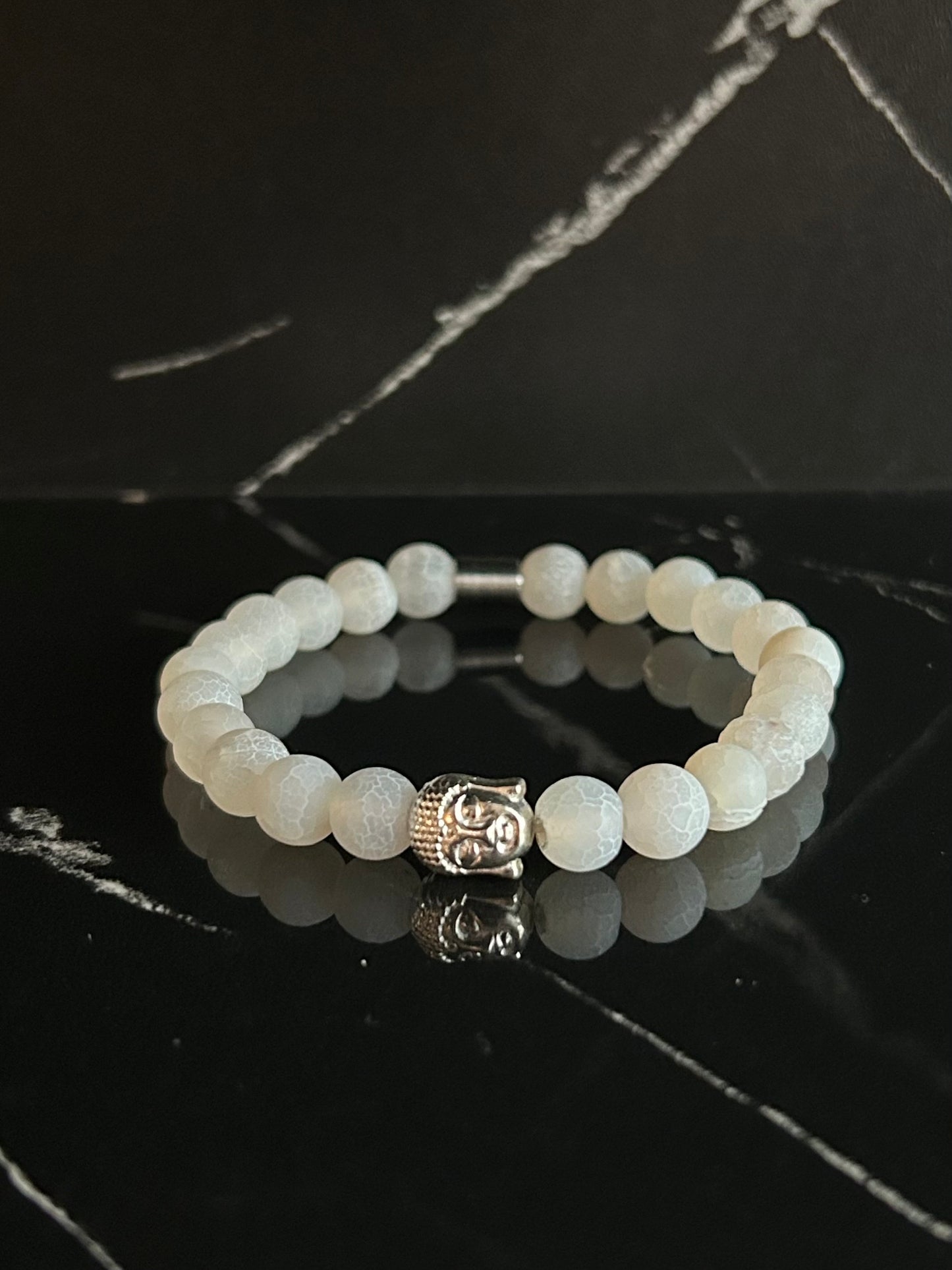 Heilstein-Perlenarmband „Zen“ mit Buddha, Farbe weiss/silber, Größe M