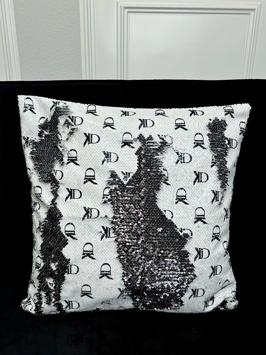 Pailletten-Kissen „Monogram Black“ mit selbstgemaltem Motiv (nur Bezug), 45x45cm