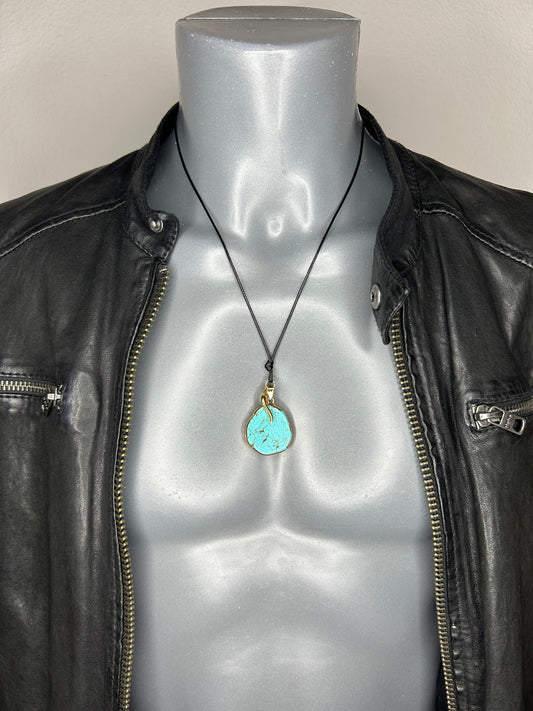 Leder-Halskette „Happy Turquoise“ mit Türkis-Stein und Glücks-Horn