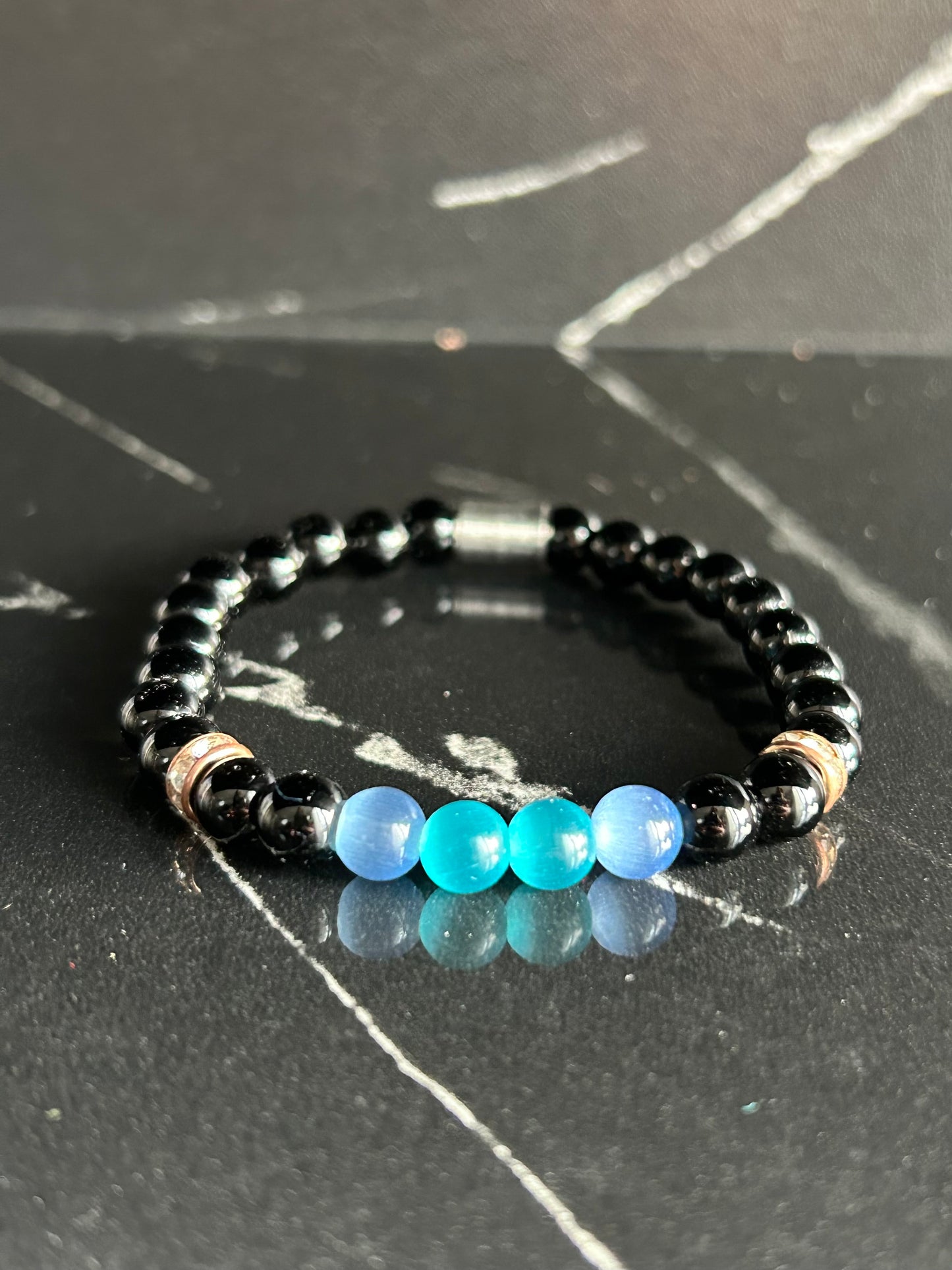 Heilstein-Perlenarmband „Heal“, schwarz/blau, Größe S