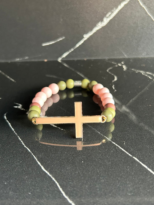 Heilstein-Perlenarmband „Heal“ mit Kreuz, Farbe grün/rosa /braun, Größe M