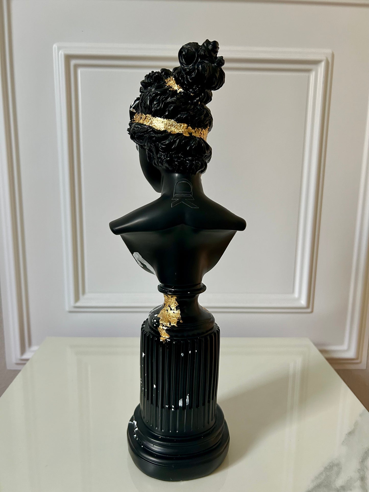 Sculpture "Black Venus"
