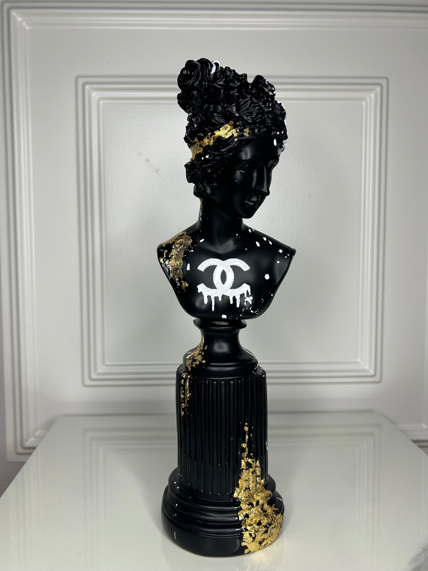 Sculpture "Black Venus"