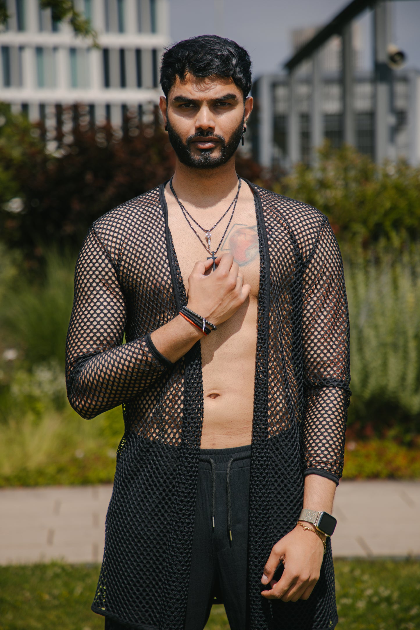 Netz Cardigan, black,mit Glückshornverschluss,  One Size