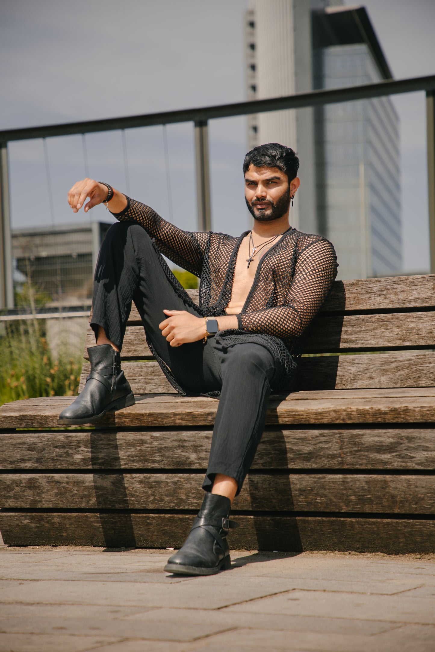 Netz Cardigan, black,mit Glückshornverschluss,  One Size