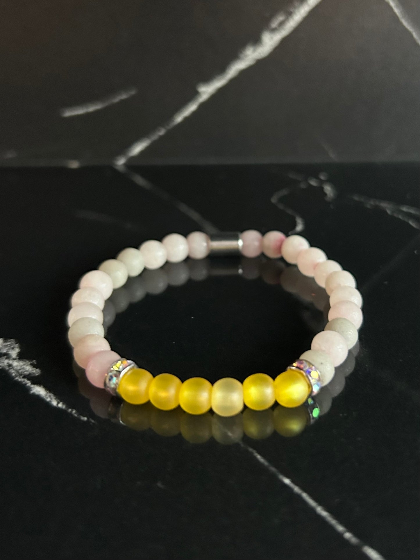 Heilstein-Perlenarmband „Heal“, Farbe rosa/gelb, Größe S