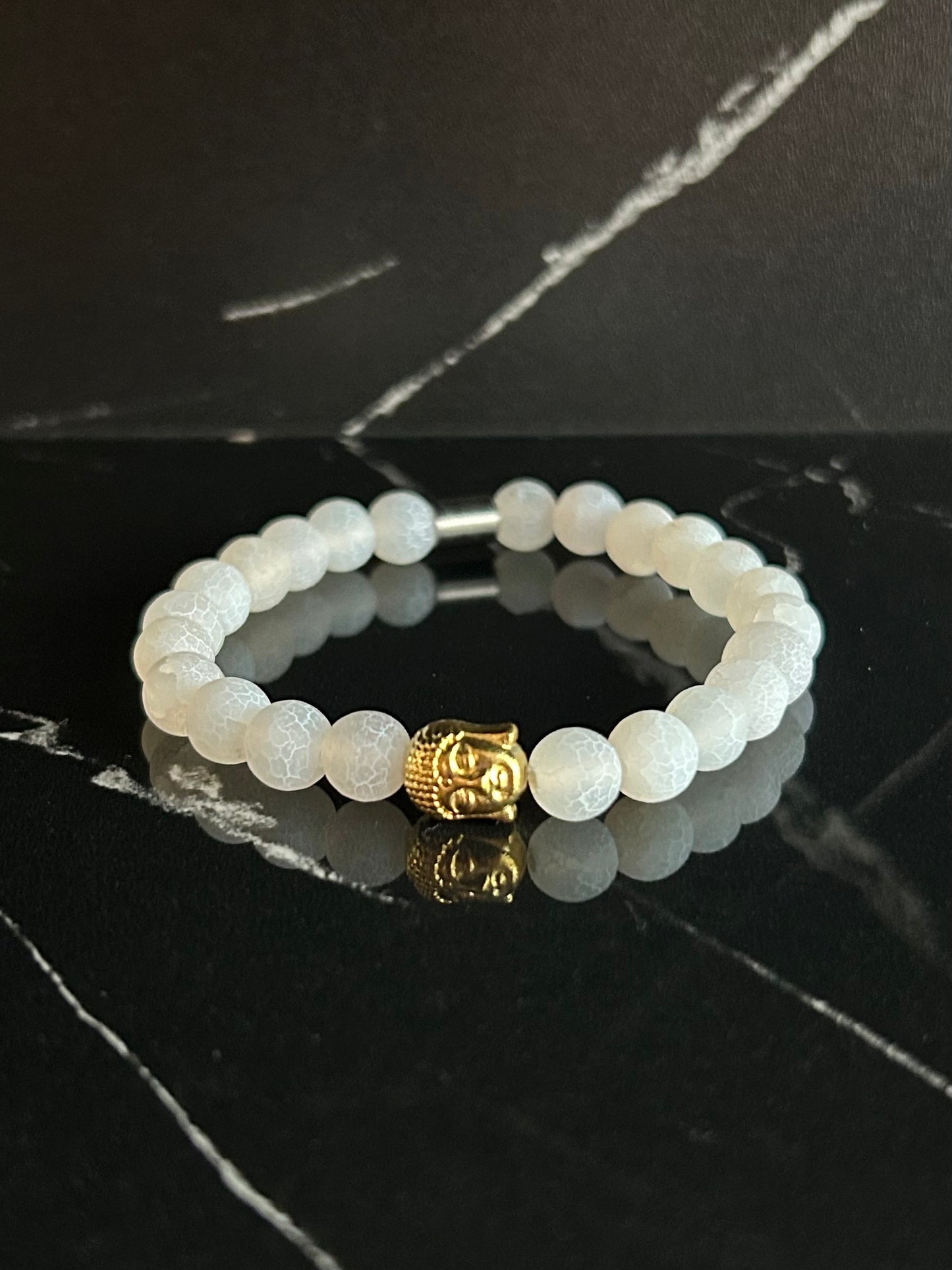Heilstein-Perlenarmband „Zen“ mit Buddha, Farbe weiss/gold, Größe M