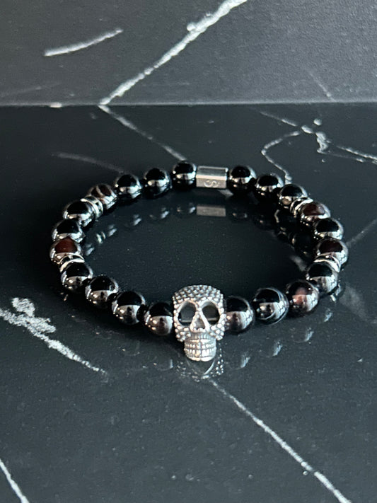 Heilstein-Perlenarmband „Immortal“ mit Totenkopf, Farbe schwarz/silber, Größe M