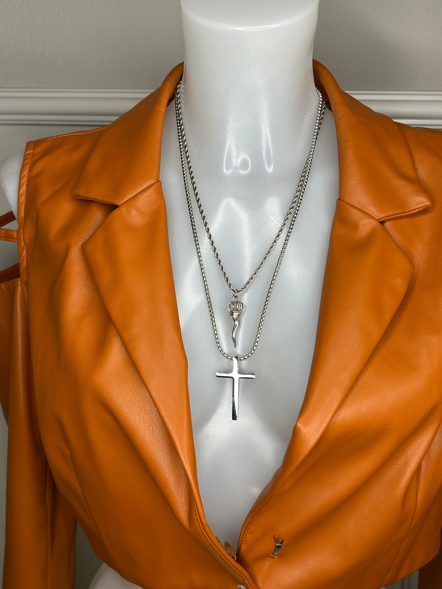 Lucky Charm 2er-Set Halskette „DJODIVIN Horn + Kreuz“, 14KT white gold/ platinum plated