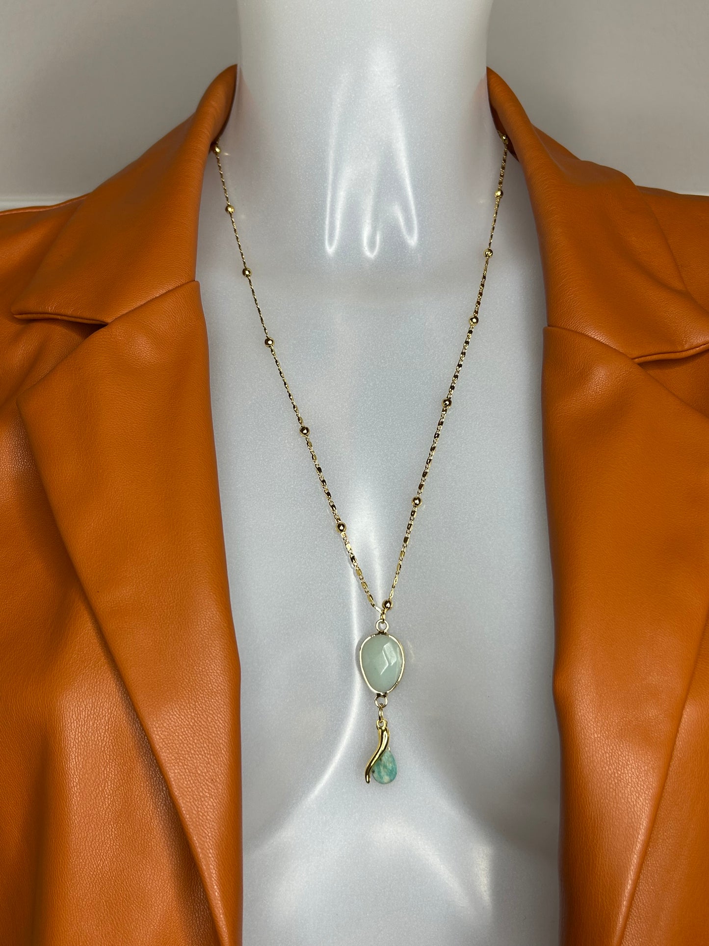 Halskette „Amazonit Balence“, 14KT gold plated mit Heilsteinen und Glücks-Horn