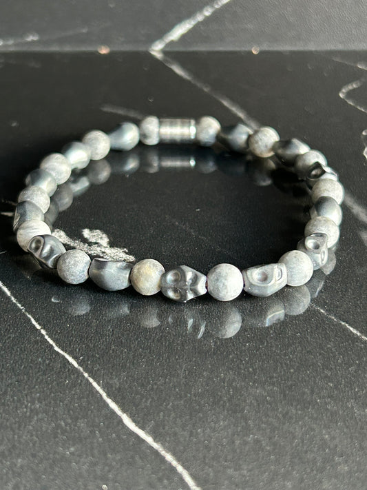 Heilstein-Perlenarmband „Immortal“ mit Totenkopf, Farbegrau, Größe L