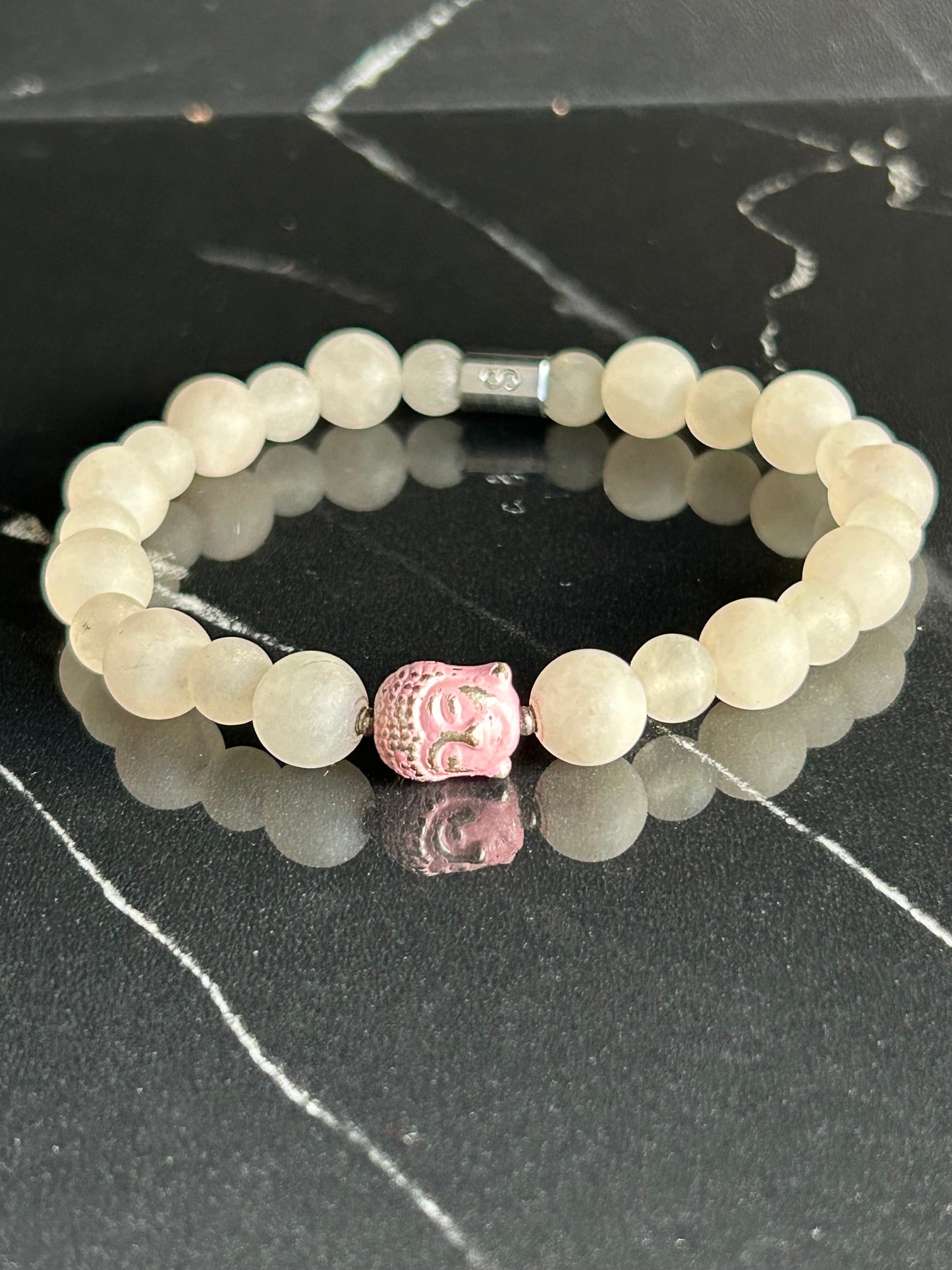 Heilstein-Perlenarmband „Zen“ mit Buddha, Farbe weiss/rosa, Größe L